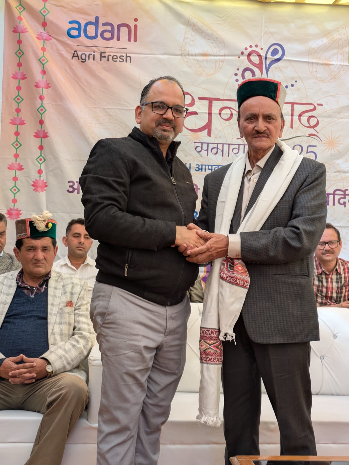 अदाणी एग्री फ्रेश लिमिटेड ने किसानों से 27,000 टन सेब की रिकॉर्ड खरीद की — डिजिटल मंडी बनी किसानों की नई ताकत